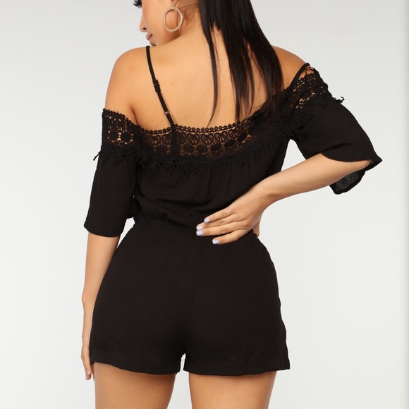 Cold shoulder crocheted romper - Picture 6 of 6